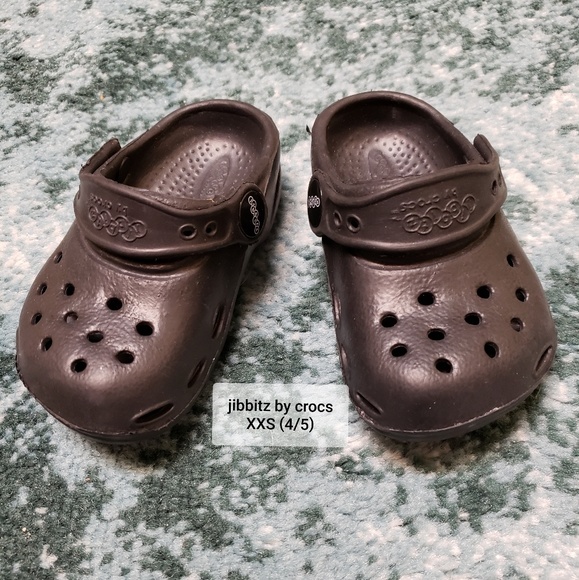 $10 crocs